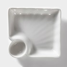 Блюдо фарфоровое с соусником Magistro «Бланш», соусник 60 мл, 18.5×17.5×4 см, белое - Фото 3