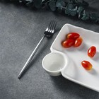 Блюдо фарфоровое с соусником Magistro «Бланш», соусник 60 мл, 18.5×17.5×4 см, белое - Фото 7