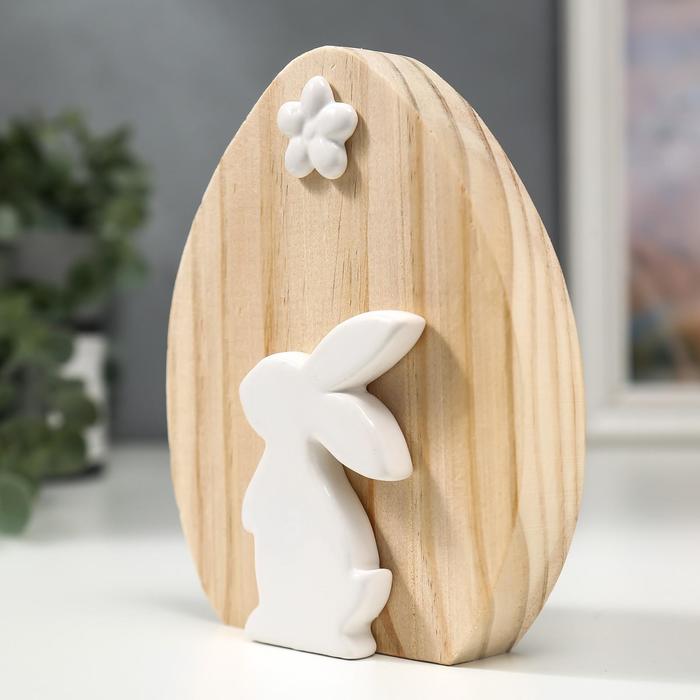Сувенир керамика, дерево "Белый кролик с цветочком" 15х3,6х12,6 см - фото 1898391483