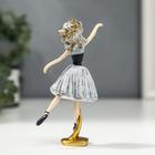 Фигурка полистоун «Балерина с кудрями, в серо-чёрном платье и чёрных пуантах», 13×3.5×6.5 см 5185286