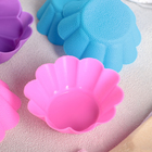 Набор форм для выпечки Доляна «Ромашки», силикон, 7×3 см, нижний d=4,5 см, 6 шт, цвет МИКС - Фото 2