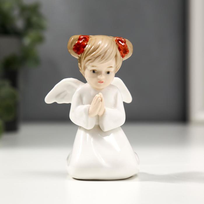 Сувенир керамика "Ангел-девочка с хвостиками - молитва" 8,5х6х6,5 см - Фото 1