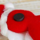 Мягкий магнит "Дед Мороз с ёлочкой" 13 см, бело- красный - фото 9542682
