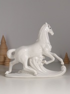 Фигурка керамика под фарфор «Аллюр», 17×20×6 см - фото 51701172