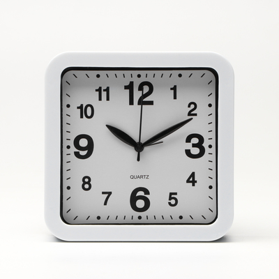 Часы - будильник настольные "Классика", с подвесом, дискретный ход, d-12.5 см, 15 х 15 см, АА