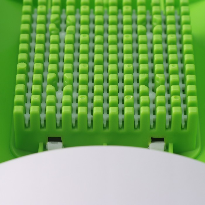 Тёрка с лотком Доляна «Фреш Флеш», 7 насадок, 27×10×12 см, цвет зелёный, белый - фото 1883198987