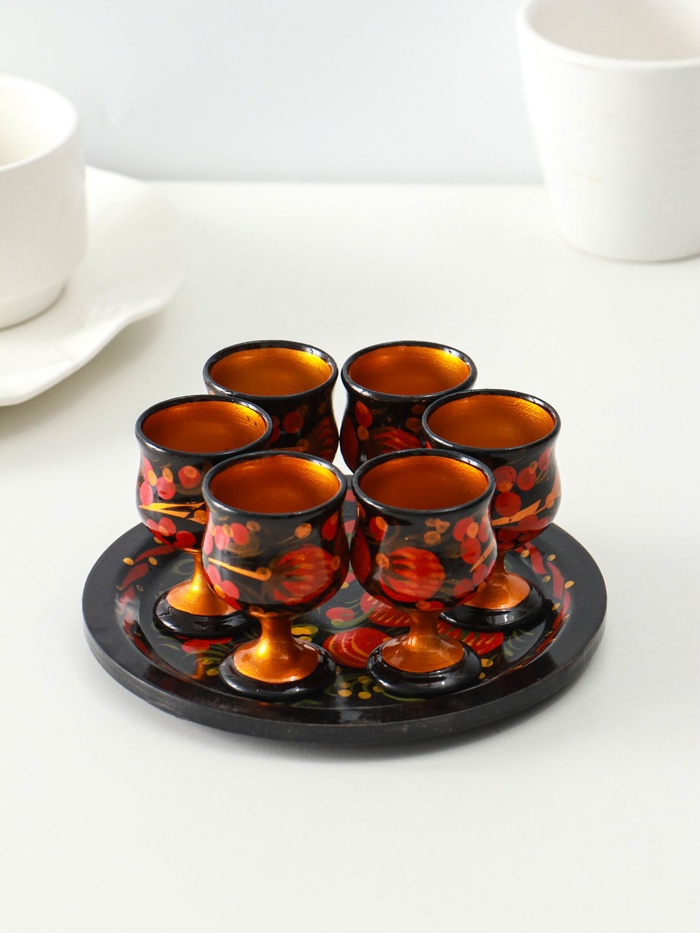 Подарочный набор: 6 шт. 30 мл рюмок на подносе, дерево хохлома - Фото 1