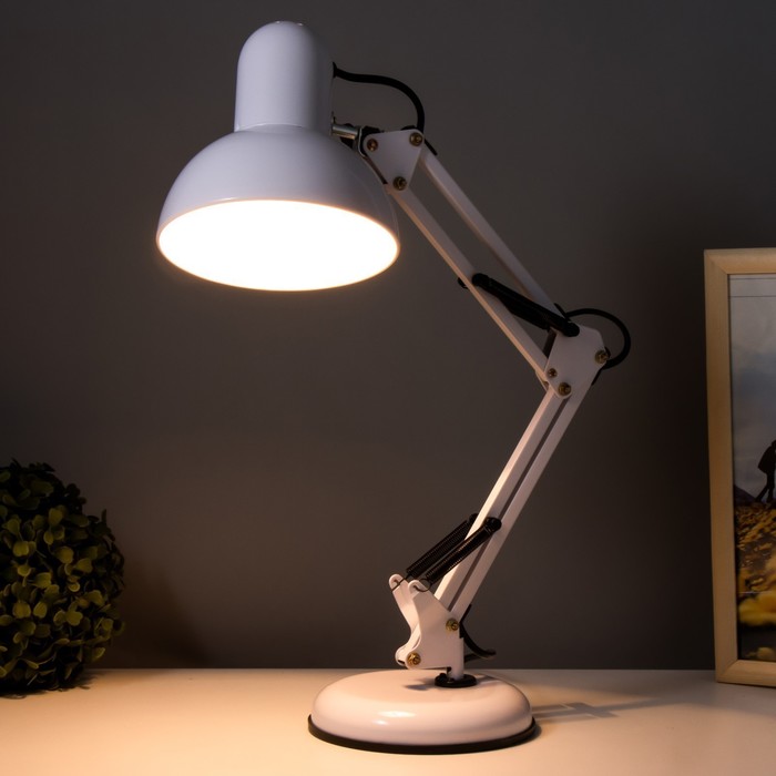 Лампа настольная Е27, на шарнирной подставке (220В) белая (811) RISALUX - фото 1887641742