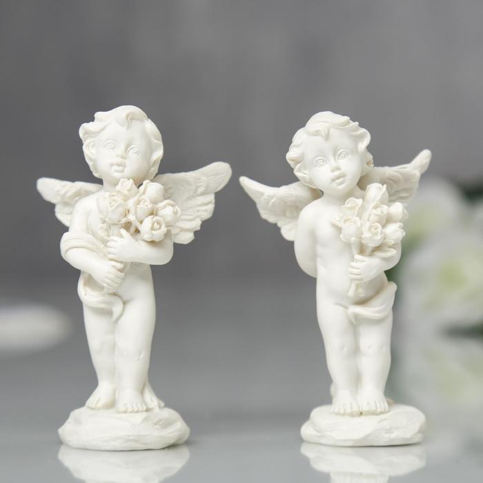 Фигурка полистоун «Ангелочек с букетом роз», 7.2×4.5×2.8 см, МИКС - Фото 1