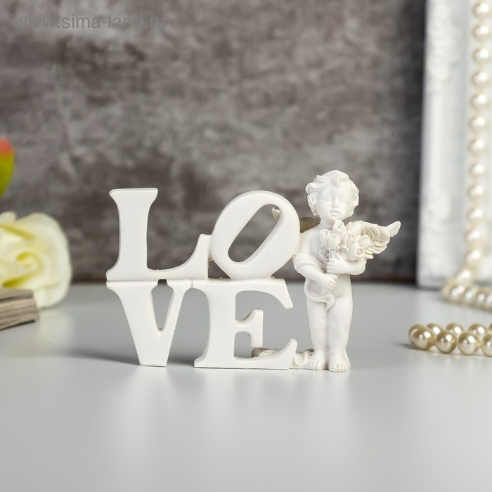 Сувенир полистоун "Ангелок с тюльпанами у надписи Love" 6,5х10,3х2 см - Фото 1