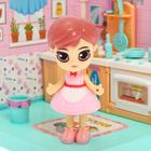 Пластиковый домик для кукол «В гостях у Молли» кухня, с куклой и аксессуарами - фото 3719459