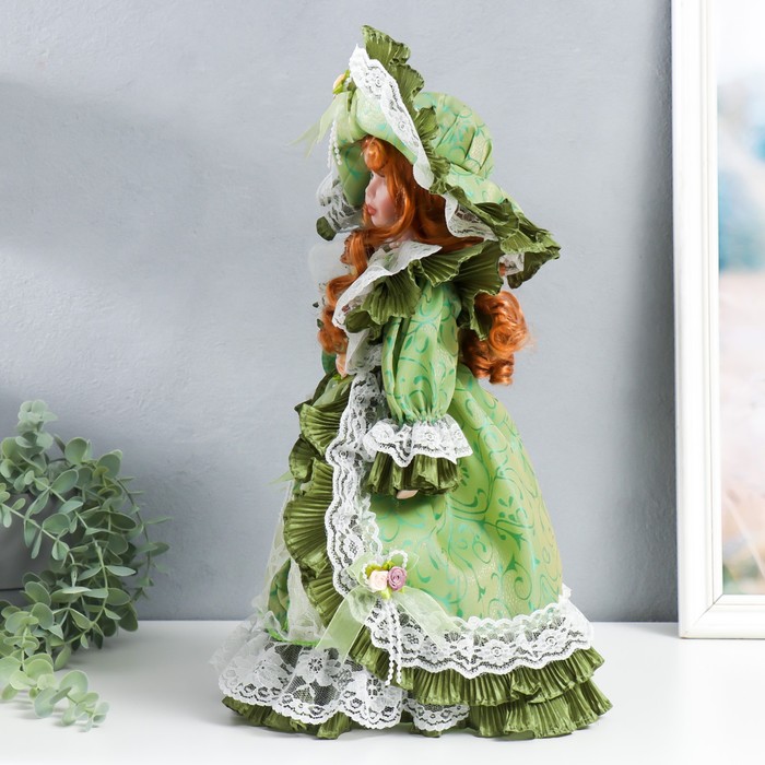 Кукла коллекционная керамика "Леди Джулия в оливковом платье с кружевом" 40 см - фото 1896921590