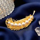 Зажим для волос "Либерти" пёрышко бусинки, 7 см, золото - Фото 1