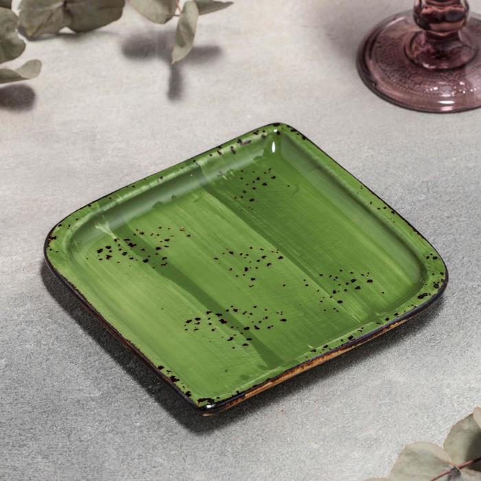 Блюдо фарфоровое квадратное «Бризе», 14,5×14,5 см, цвет зелёный