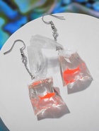 Серьги акриловые «Рыбка в пакете», оранжевые - Фото 5