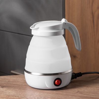 УЦЕНКА Чайник электрический Luazon LSK-1812, пластик, 0.6 л, 600 Вт, дорожный, белый