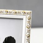 Фоторамка пластик 13х18 см "Валентайн" белая с золотым рисунком 20,6х15,6 см - фото 22457973 Фоторамка пластик 13х18 см "Валентайн" белая с золотым рисунком 20,6х15,6 см - фото 22457973