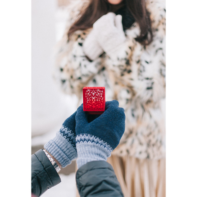 Футляр под кольцо, серьги «Кружево», бархатный, 6×6 см, красный