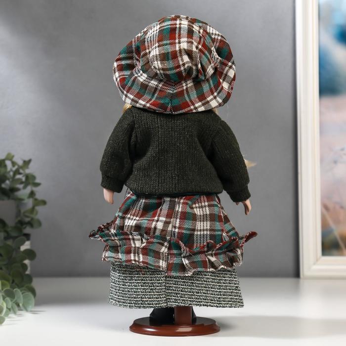 Кукла коллекционная керамика "Блондинка с косами, платье шотландская клетка" 30 см 49286