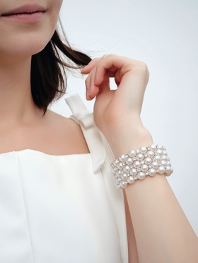 Браслет-пружинка "Жемчужинка" 5 рядов, шахматы,цвет белый