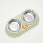 Миска металлическая двойная наклонная на пластиковом основании, 28.5×15×7 см, зелёная - Фото 3