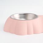 Миска металлическая двойная на фигурном пластиковом основании, 38,4 х 22 х 6 см, розовая - Фото 4