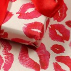 Набор бумаги упаковочной крафт "Поцелуи", 2 листа 50 × 70 см - Фото 3