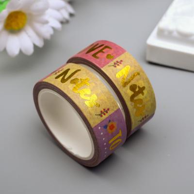 Клейкая лента бумага "Золотые надписи - Love" ширина 1,5 см длина 5 м 1,5х4,1х1,1 см