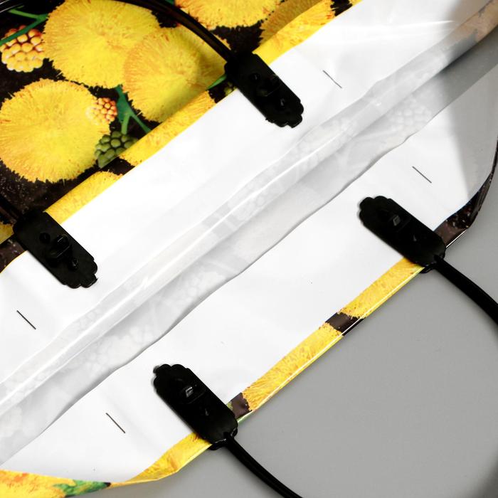 Пакет "Мимоза на черном", полиэтиленовый с пластиковой ручкой, 37х35 см, 90 мкм 6772537