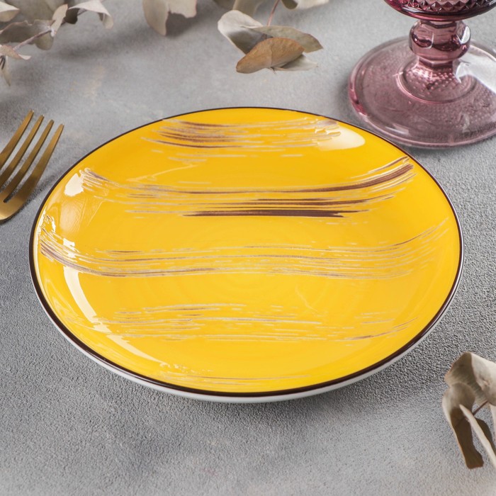 Тарелка фарфоровая десертная Wilmax Scratch, d=17,5 см, цвет жёлтый - фото 1908675015