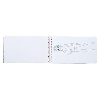 Книга с наклейками и трафаретами «Альбом дизайнера. Модный показ»