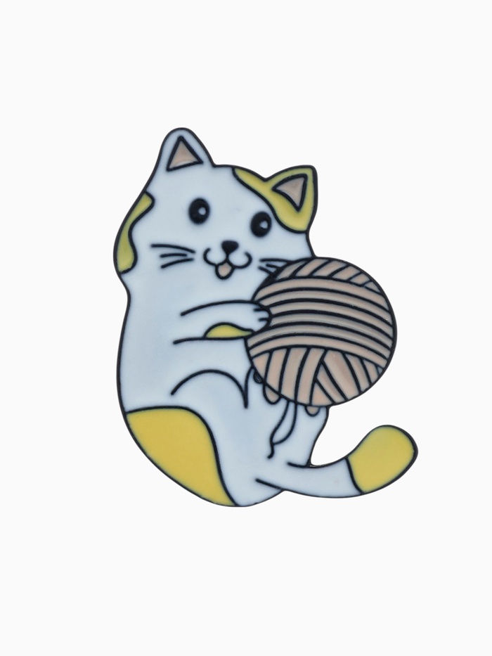 Значок «Котёнок» с клубочком, цветной в чёрном металле - Фото 1