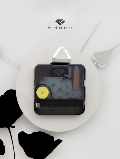 Часы настенные, интерьерные "Стиль", бесшумные, d-30 см, циферблат прозрачный