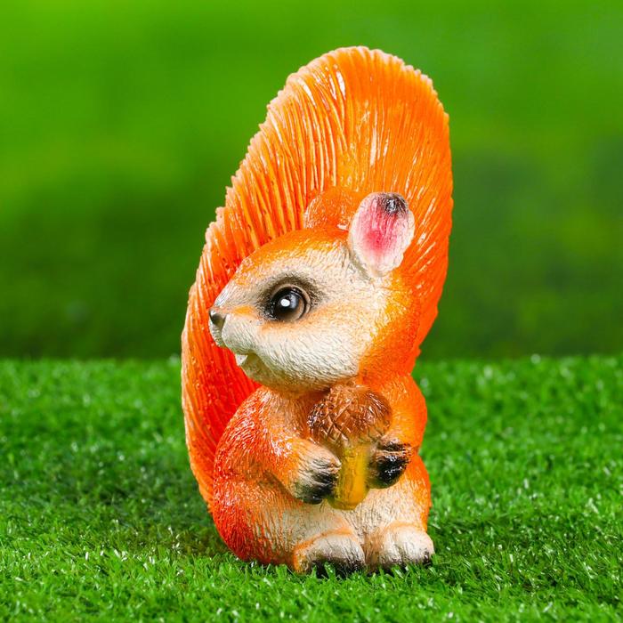 Садовая фигура "Белка с желудем" 13х9х14см - Фото 1