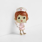 Значок "Медсестра" с уколом, цветная в золоте - Фото 1