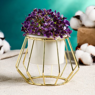 Декоративное кашпо для цветов, 180 мл, d=8.5 см, h=10 см, керамика, белое, на золотистой подставке