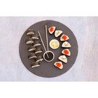 Доска для подачи из сланца Magistro Valley, d=30 см - Фото 9