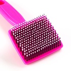 Пуходерка пластиковая мягкая с закругленными зубьями, малая, 6×13.5 см, розовая - Фото 2