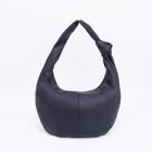 Сумка-хобо, отдел на молнии, цвет чёрный - Фото 2