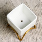 Горшок для цветов «Куб», 100 мл, 5.4×5.1×3.7 см, керамический, на золотистой металлической подставке, белый - Фото 3