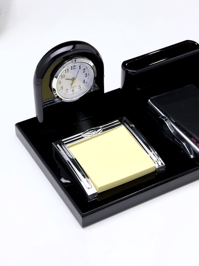 Набор настольный канцелярский 6в1