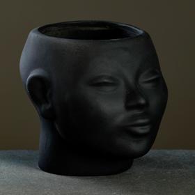 Фигурное кашпо "Голова Наоми" 17х15см, черный