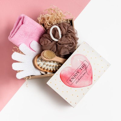 Подарочный набор "Enjoy the moment" полотенце 30х60 см и банные и аксессуары