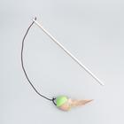 Дразнилка-удочка из эко-материалов «Шар с перьями» - Фото 2