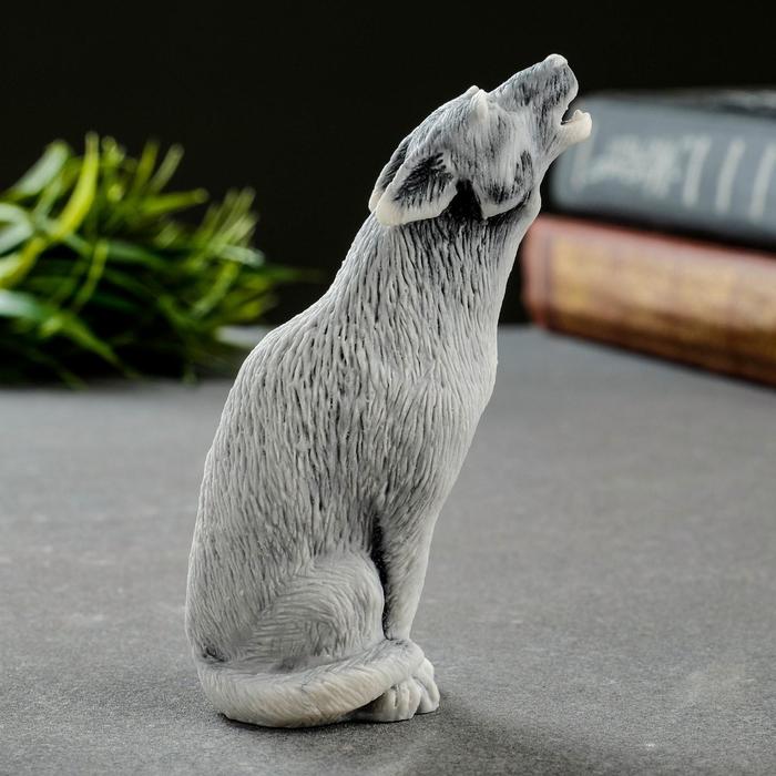 Фигурка «Волк сидящий, воет», 10.2 см - Фото 1