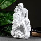 Фигура "Влюбленные на камне" белый 13х18х30см - фото 4077241