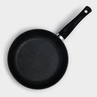 Сковорода Доляна «Элит», d=24 см, пластиковая ручка, антипригарное покрытие, алюминий, чёрная - Фото 3