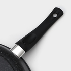 Сковорода Доляна «Элит», d=28 см, пластиковая ручка, антипригарное покрытие, алюминий, чёрная - Фото 4