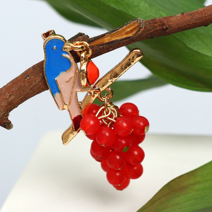 Брошь «Птица» на ветке рябины, цветная в золоте - Фото 1