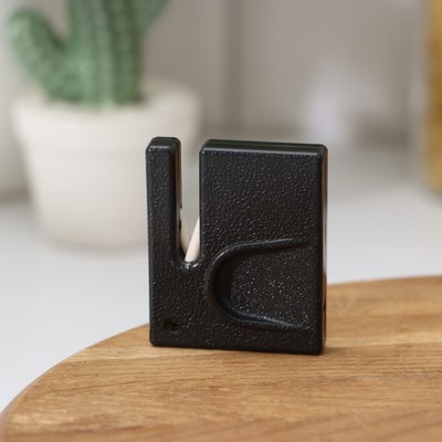 Точилка для керамических ножей Доляна, 1×5×5 см, чёрная